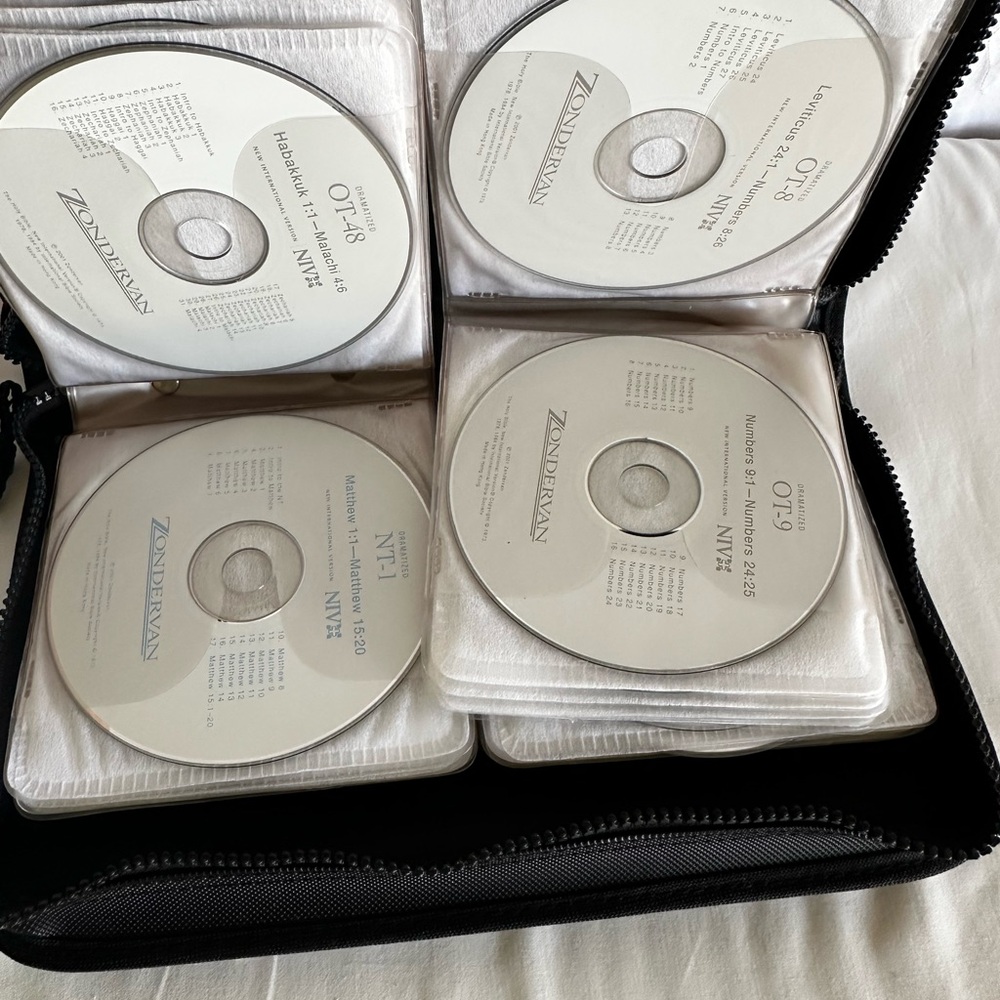 NIV Audio Bible 64 Cd Old and New Testament - Picture 7 of 7